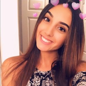 Meet your Posher, Ariana